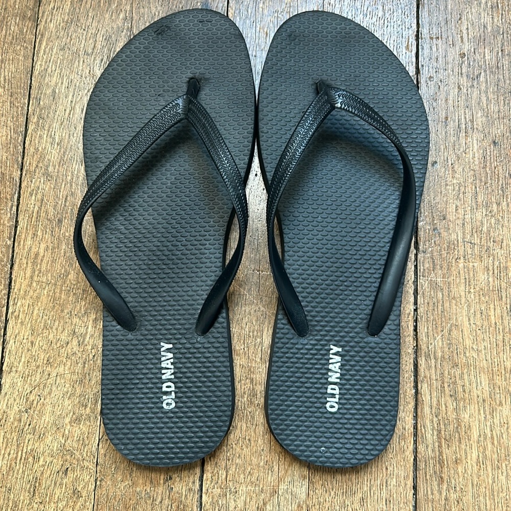 Old navy flip flops.